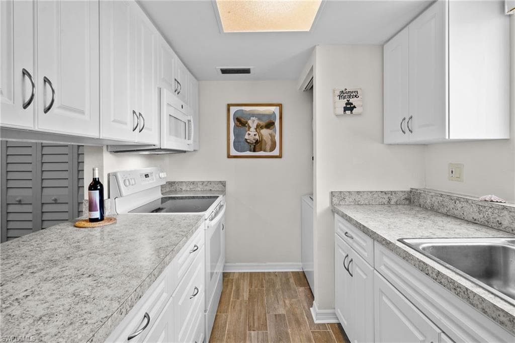 5848 Queen Elizabeth WAY 1-13
