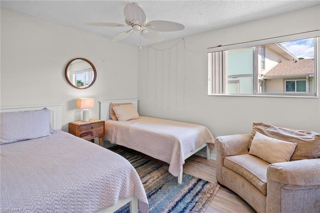 5848 Queen Elizabeth WAY 1-17