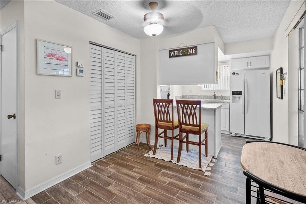 5848 Queen Elizabeth WAY 1-10