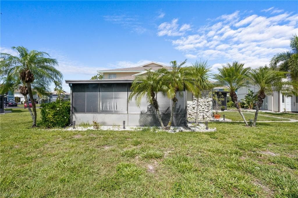 5848 Queen Elizabeth WAY 1-3