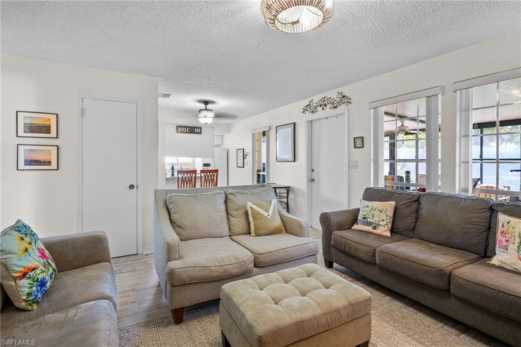 5848 Queen Elizabeth WAY 1-7