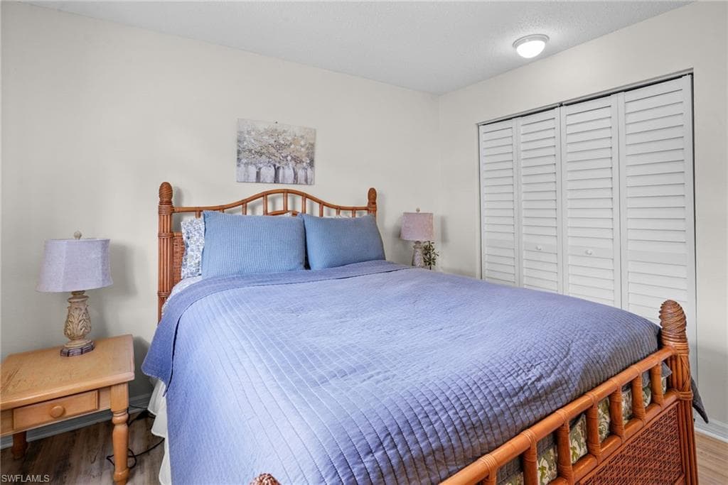 5848 Queen Elizabeth WAY 1-24