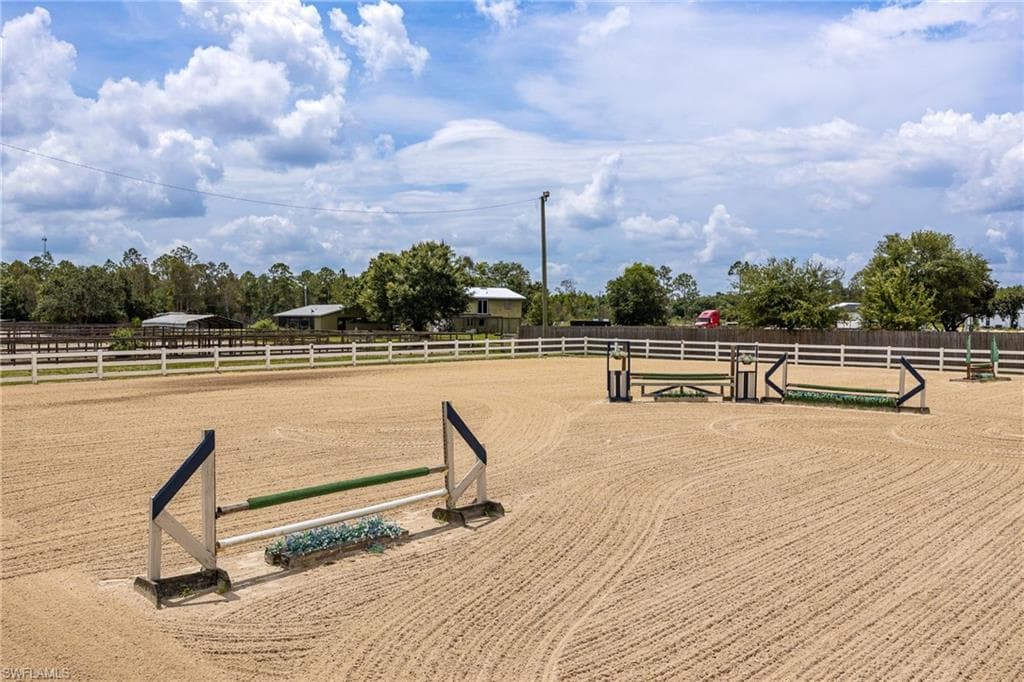 12090 Shawnee RD-16
