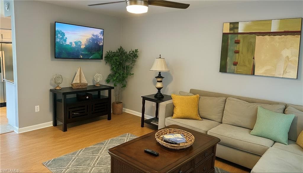 633 Palm View DR 4-4
