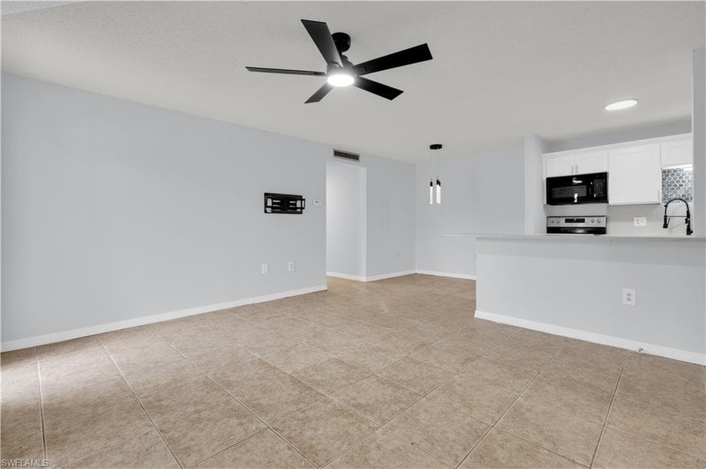 5713 Foxlake DR 1-19