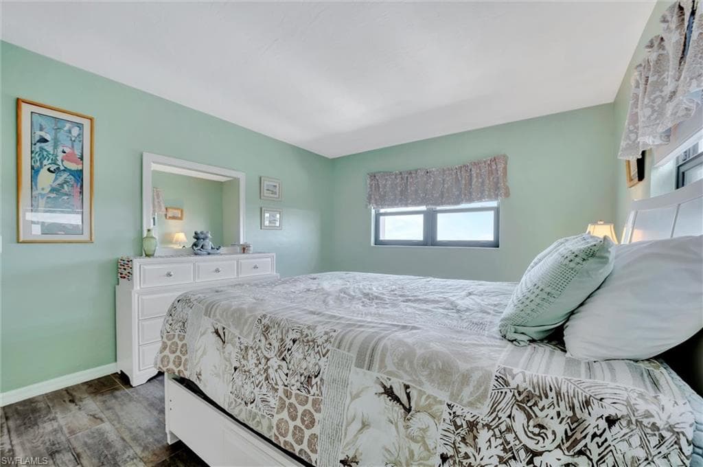1901 Clifford ST 1001-28