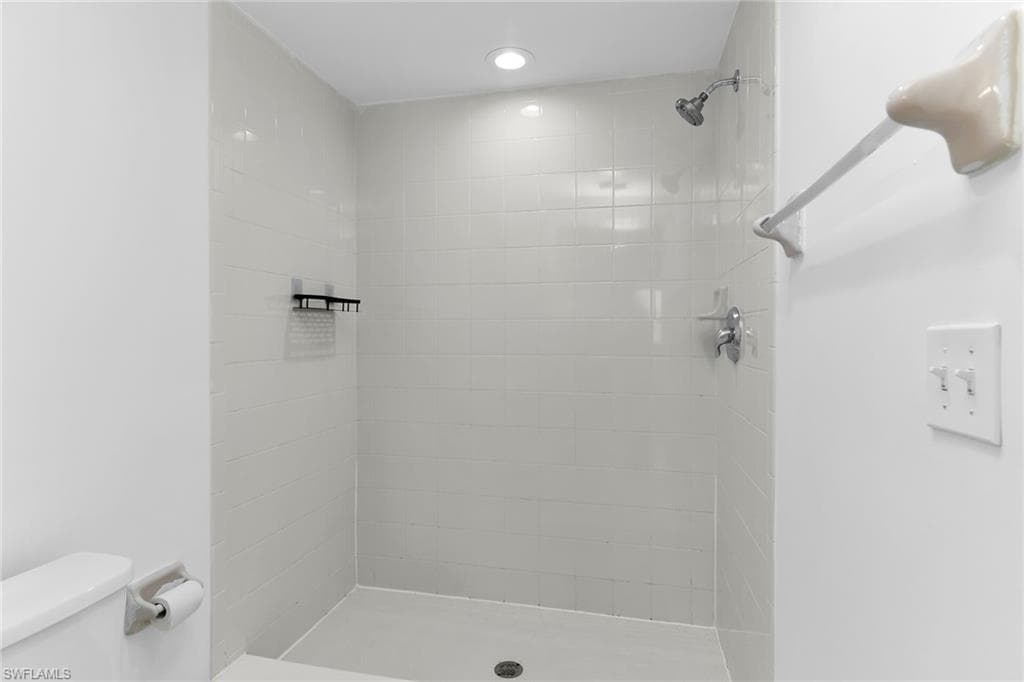 7835 Regal Heron CIR 202-21