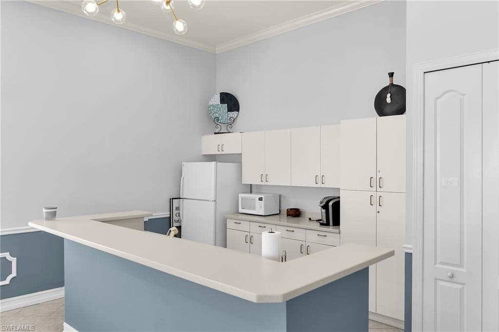 7835 Regal Heron CIR 202-32