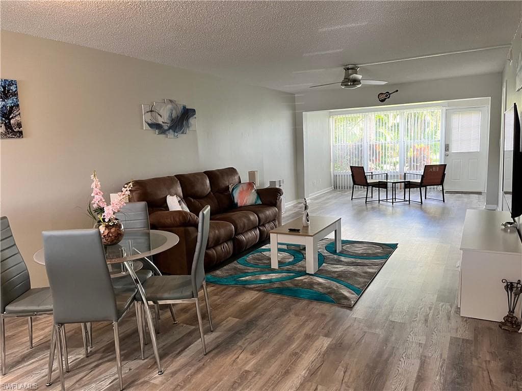 190 Palm DR 1-1