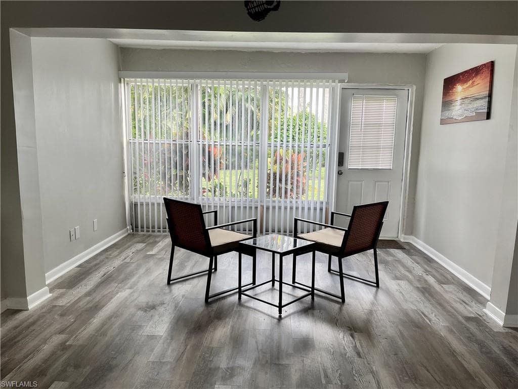 190 Palm DR 1-5
