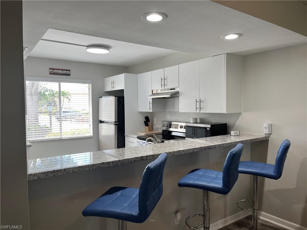 190 Palm DR 1-2