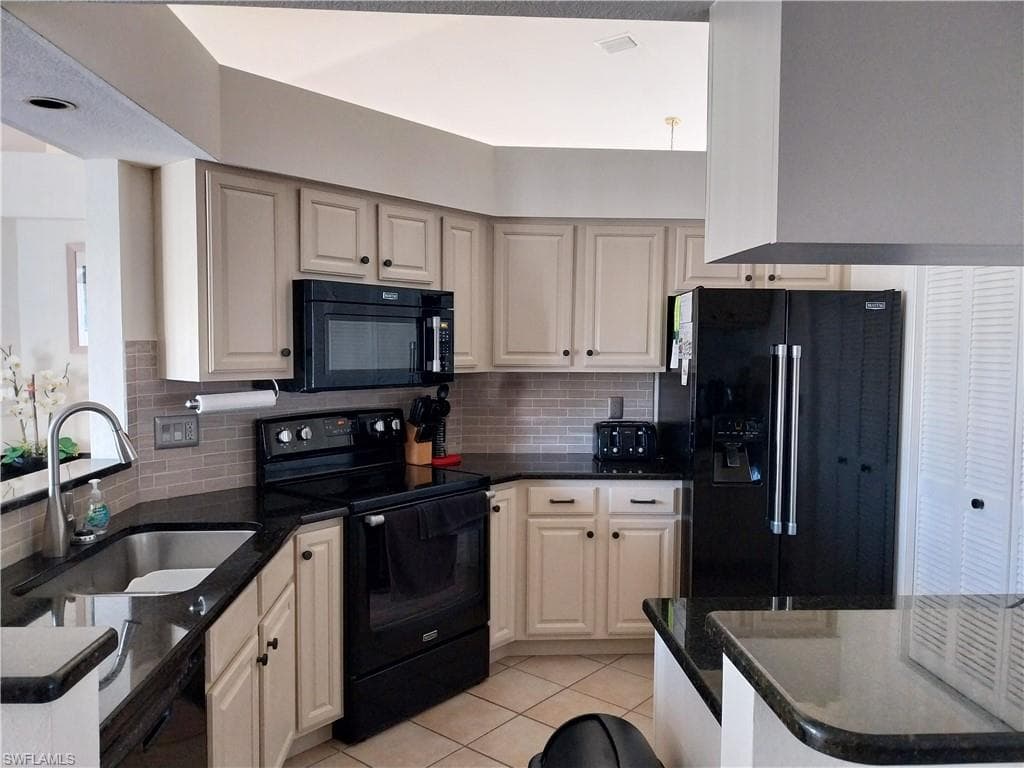 449 Dundee CT-8