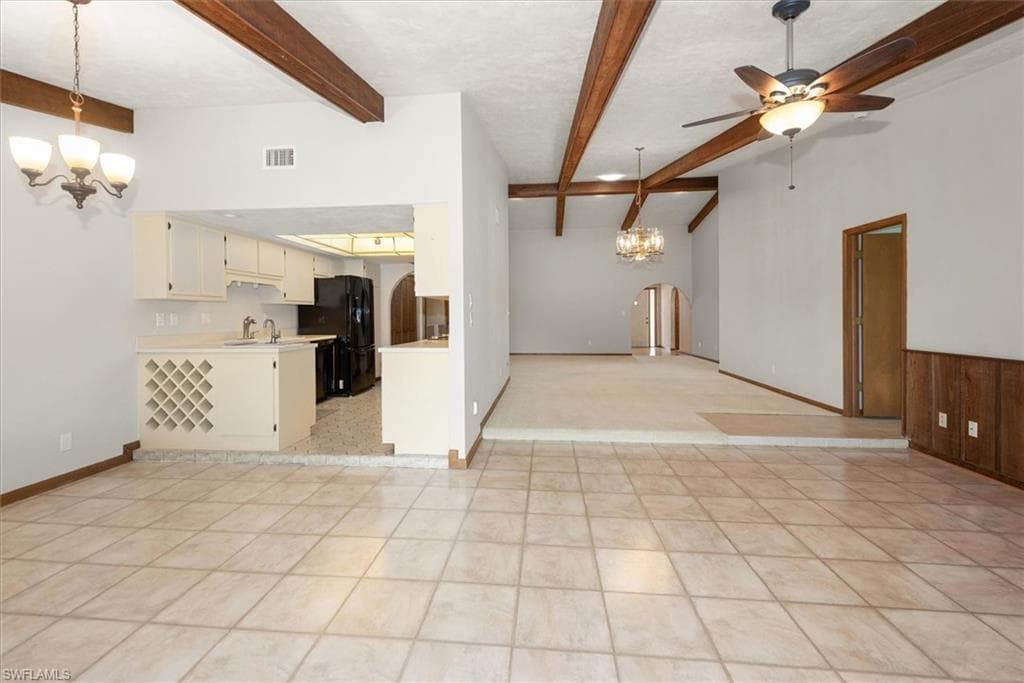 20014 Lake Vista CIR-9