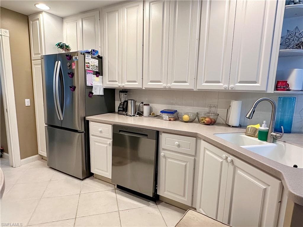 5601 Cove CIR-17