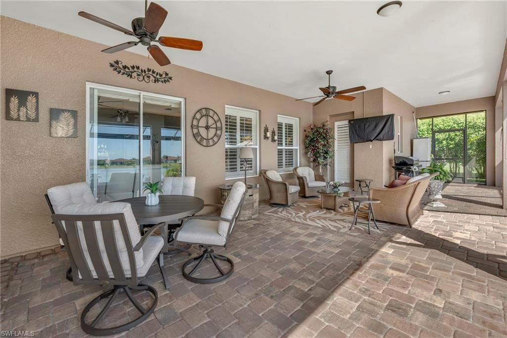 2111 Grove DR-14