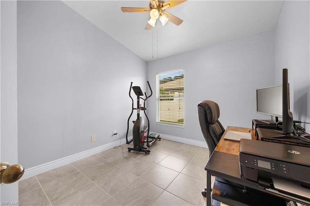 15633 Beachcomber AVE-14