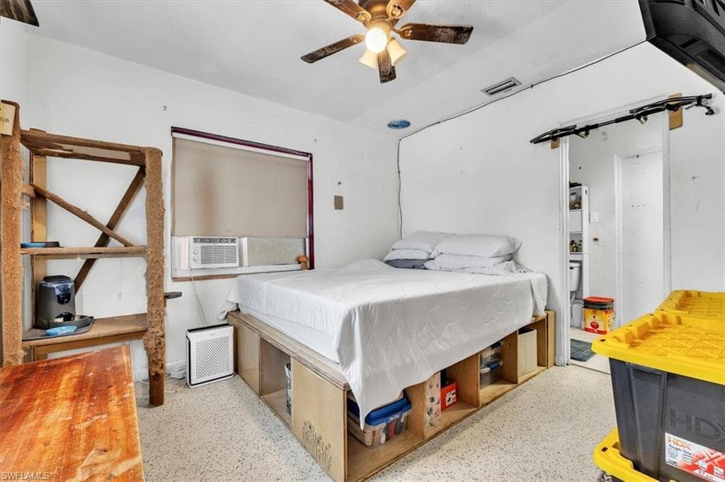 1655 Daniels DR-21