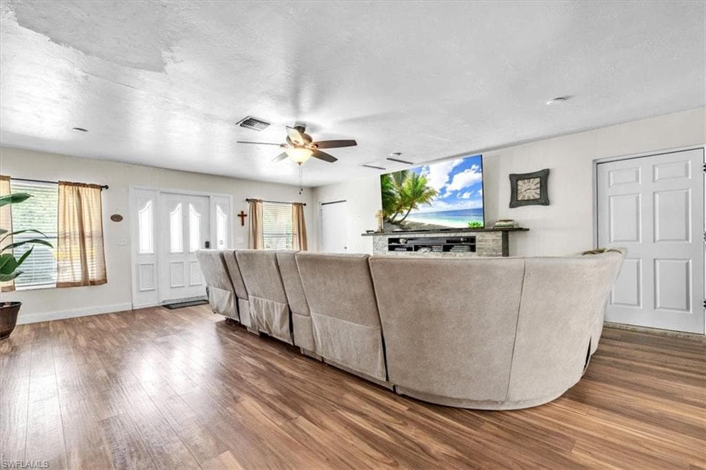 1655 Daniels DR-6