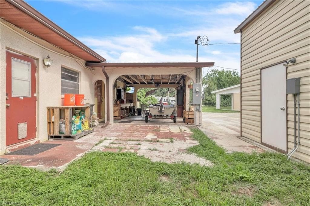 1655 Daniels DR-33