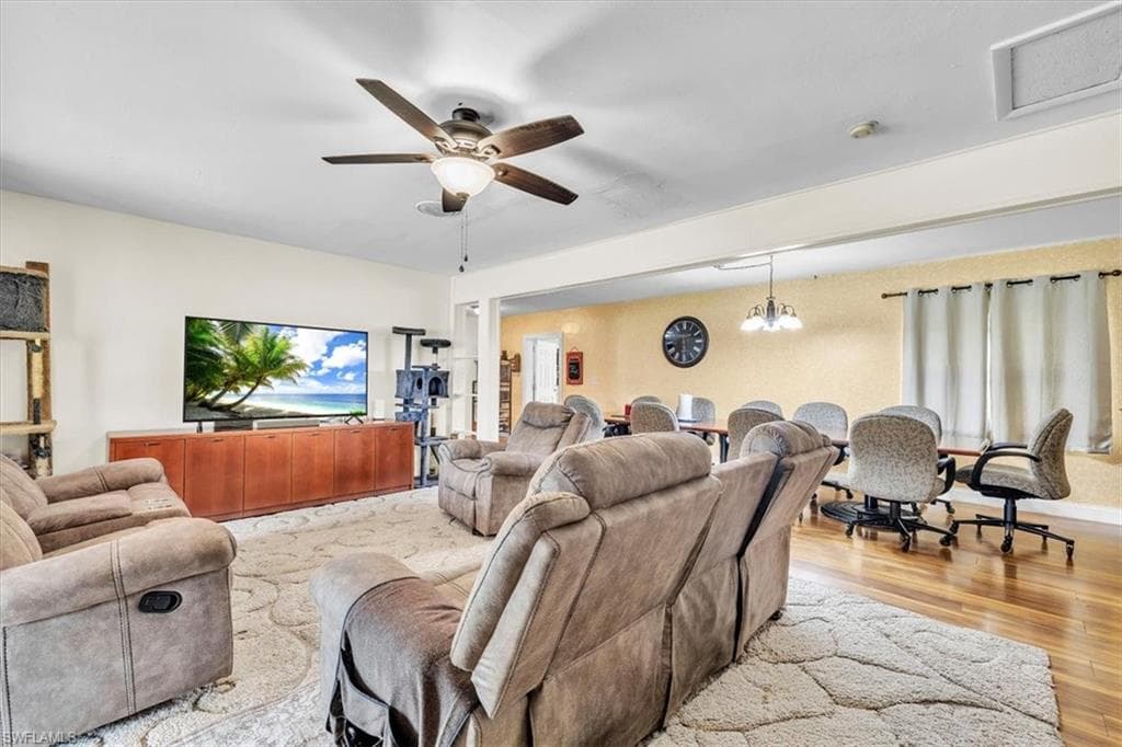 1655 Daniels DR-14