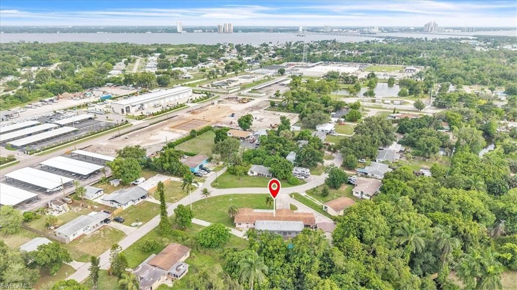 1655 Daniels DR-39