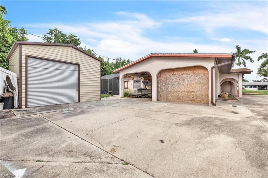 1655 Daniels DR-34