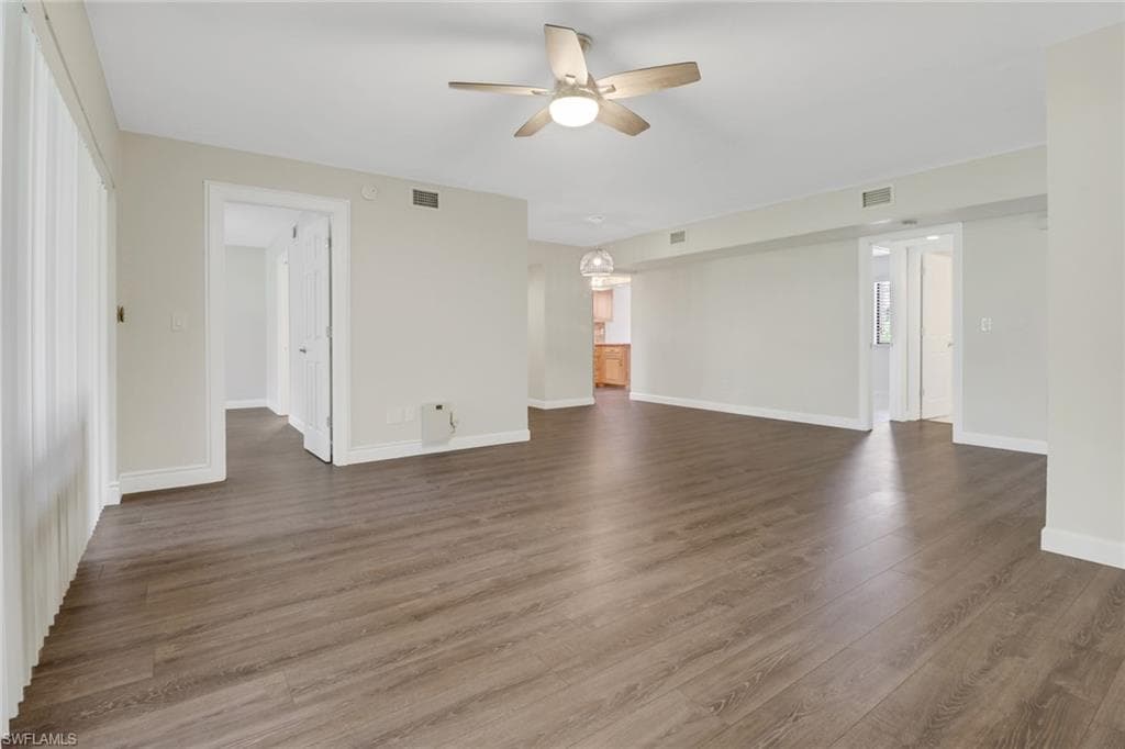 7115 Lakeridge CT 110-5