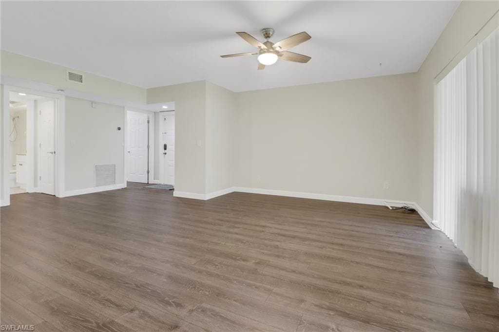 7115 Lakeridge CT 110-4