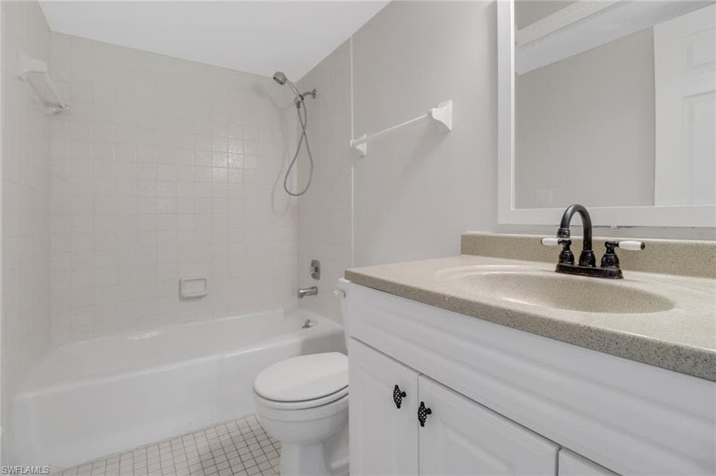 7115 Lakeridge CT 110-20