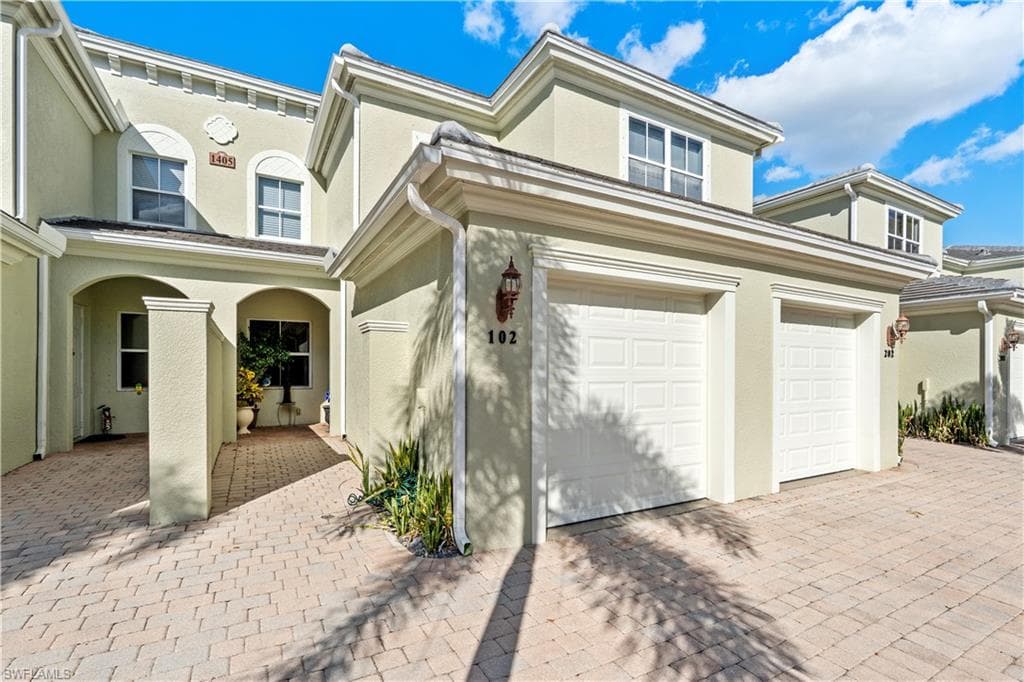 1405 Mariposa CIR 102-1