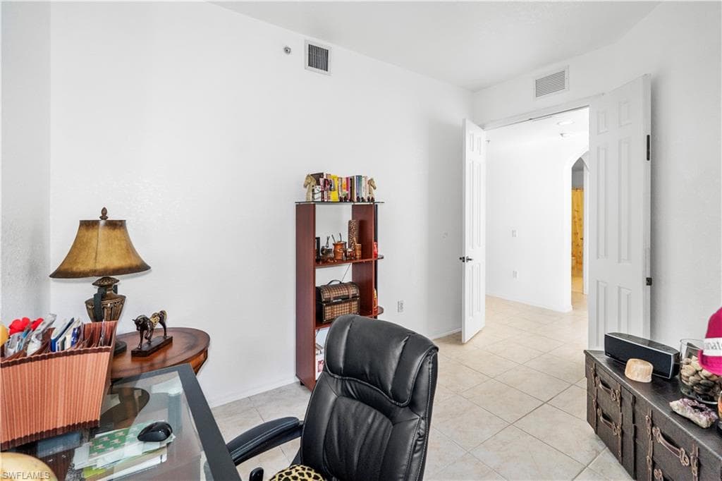 1405 Mariposa CIR 102-29
