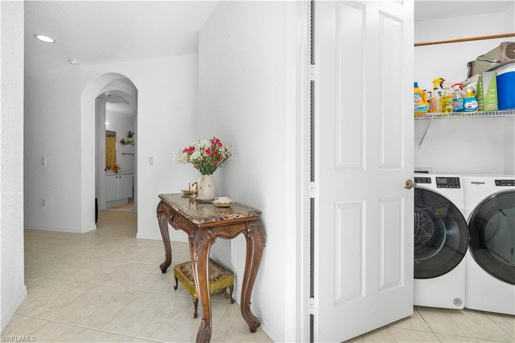 1405 Mariposa CIR 102-32