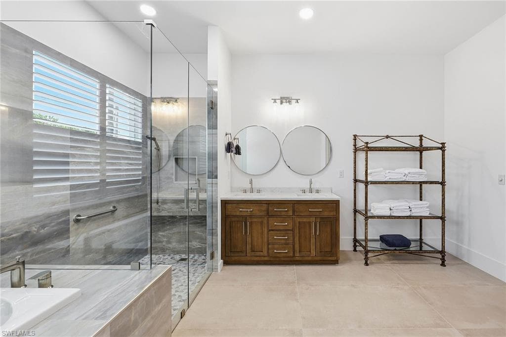 1232 Royal Palm DR-15