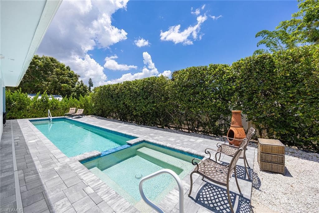 1232 Royal Palm DR-37