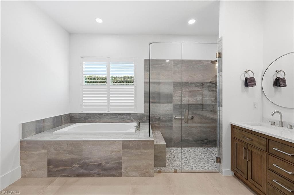 1232 Royal Palm DR-14