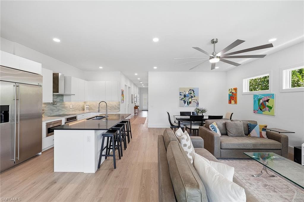 1232 Royal Palm DR-7