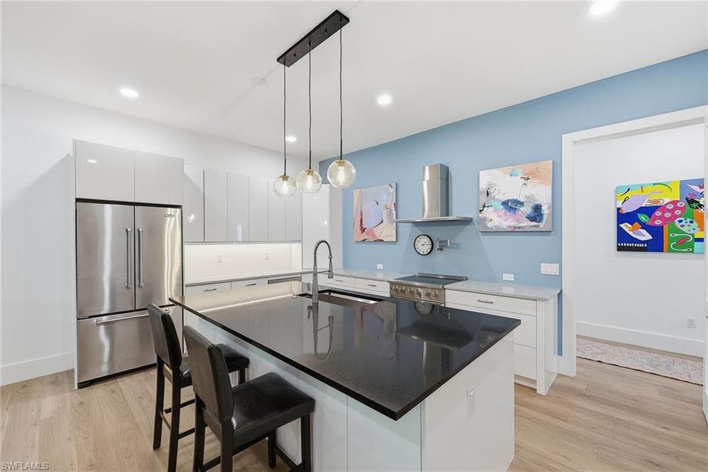1232 Royal Palm DR-20