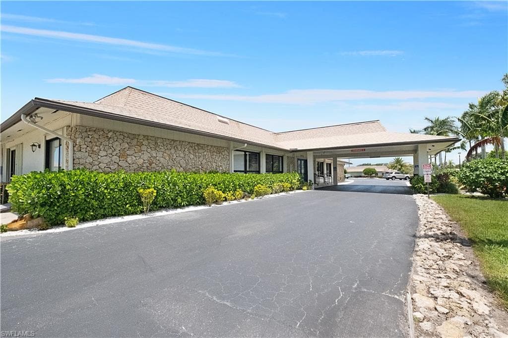 104 Brittany CT-30