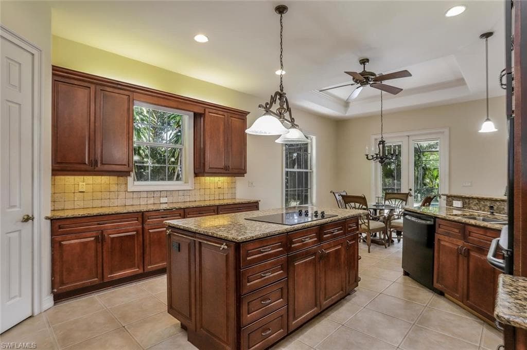 3155 Santorini CT-4