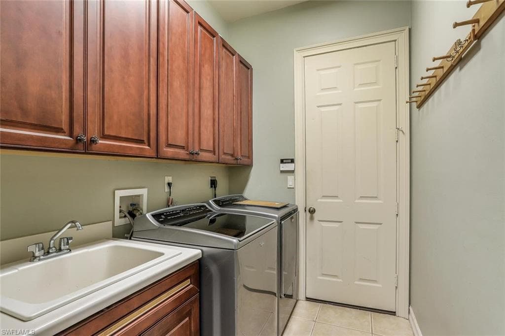 3155 Santorini CT-17