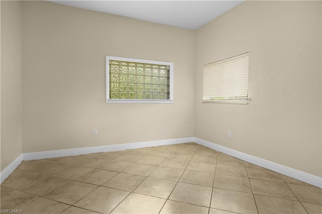 7823 Marx DR-22
