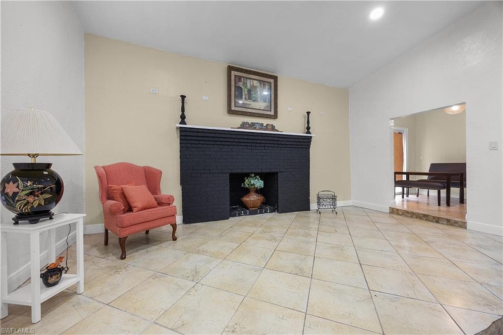 7823 Marx DR-5