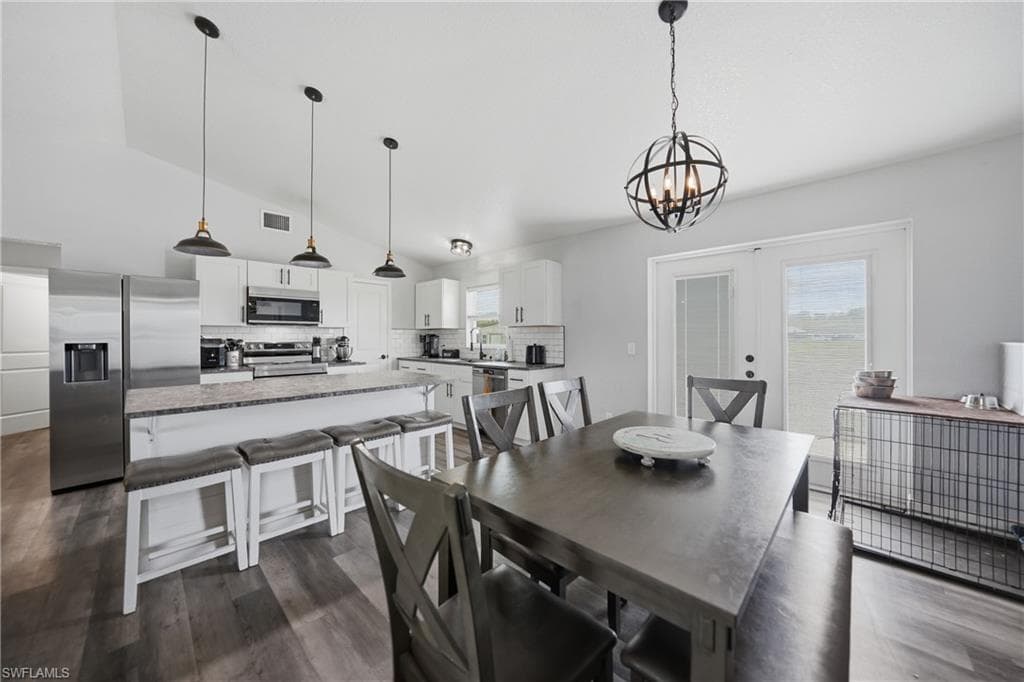 1601 SE Sheila DR-11