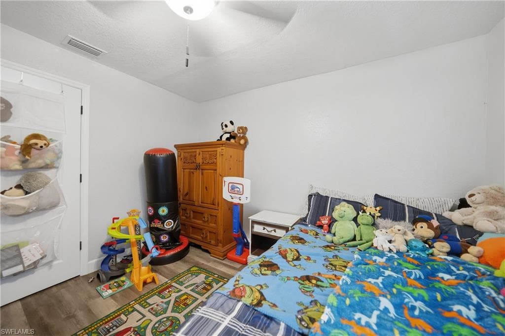 1601 SE Sheila DR-21