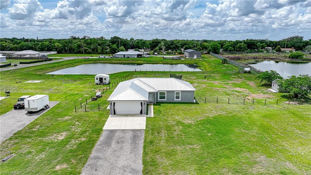 1601 SE Sheila DR-23