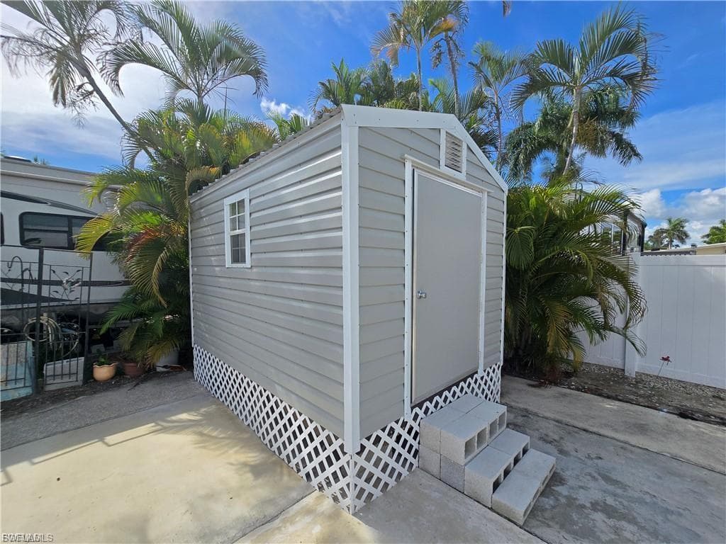 5650 Red Bird LN-5