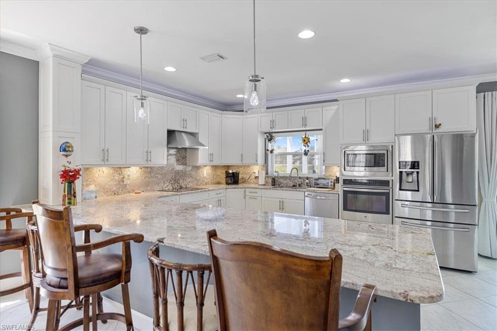 13870 Silver Lake CT-25