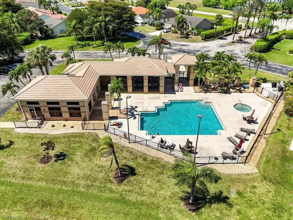 13870 Silver Lake CT-4