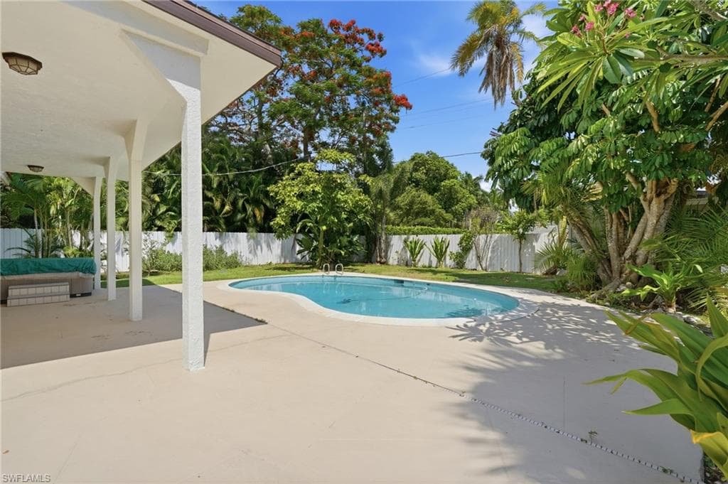1358 Hopedale DR-41