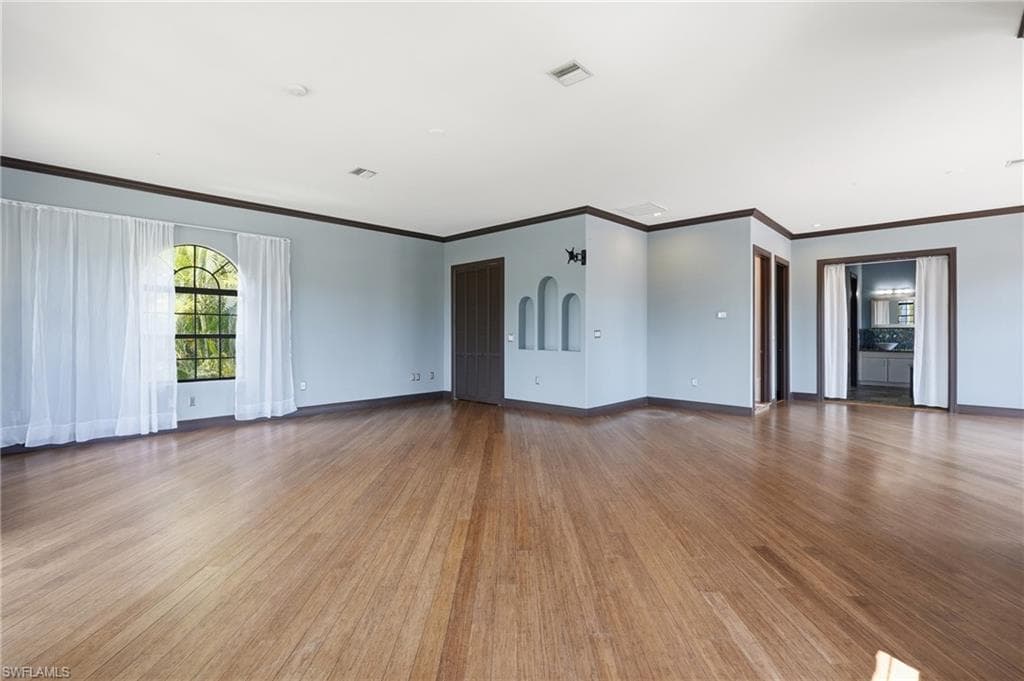 1358 Hopedale DR-6